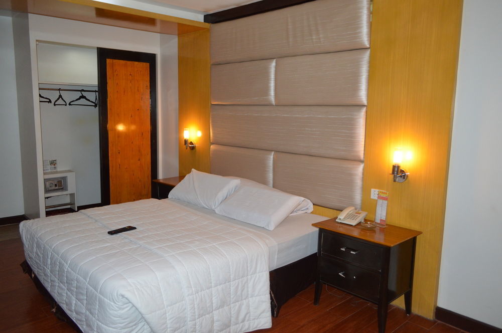 Hotel Sogo Malate Manila Bagian luar foto