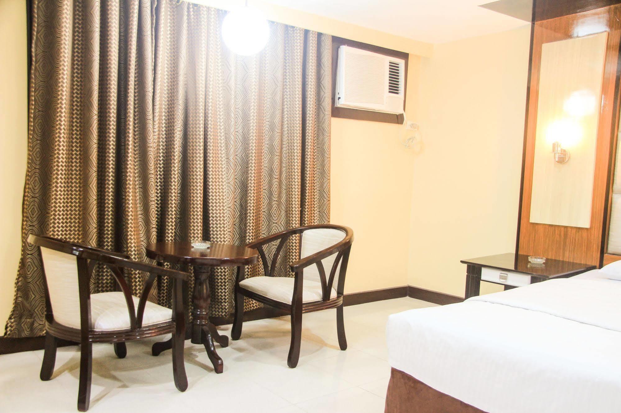Hotel Sogo Malate Manila Bagian luar foto