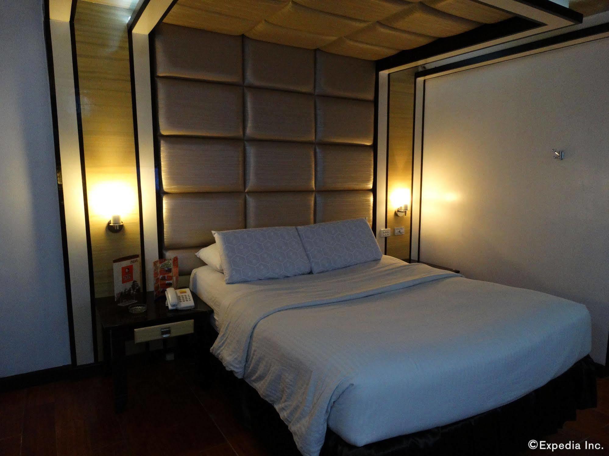 Hotel Sogo Malate Manila Bagian luar foto