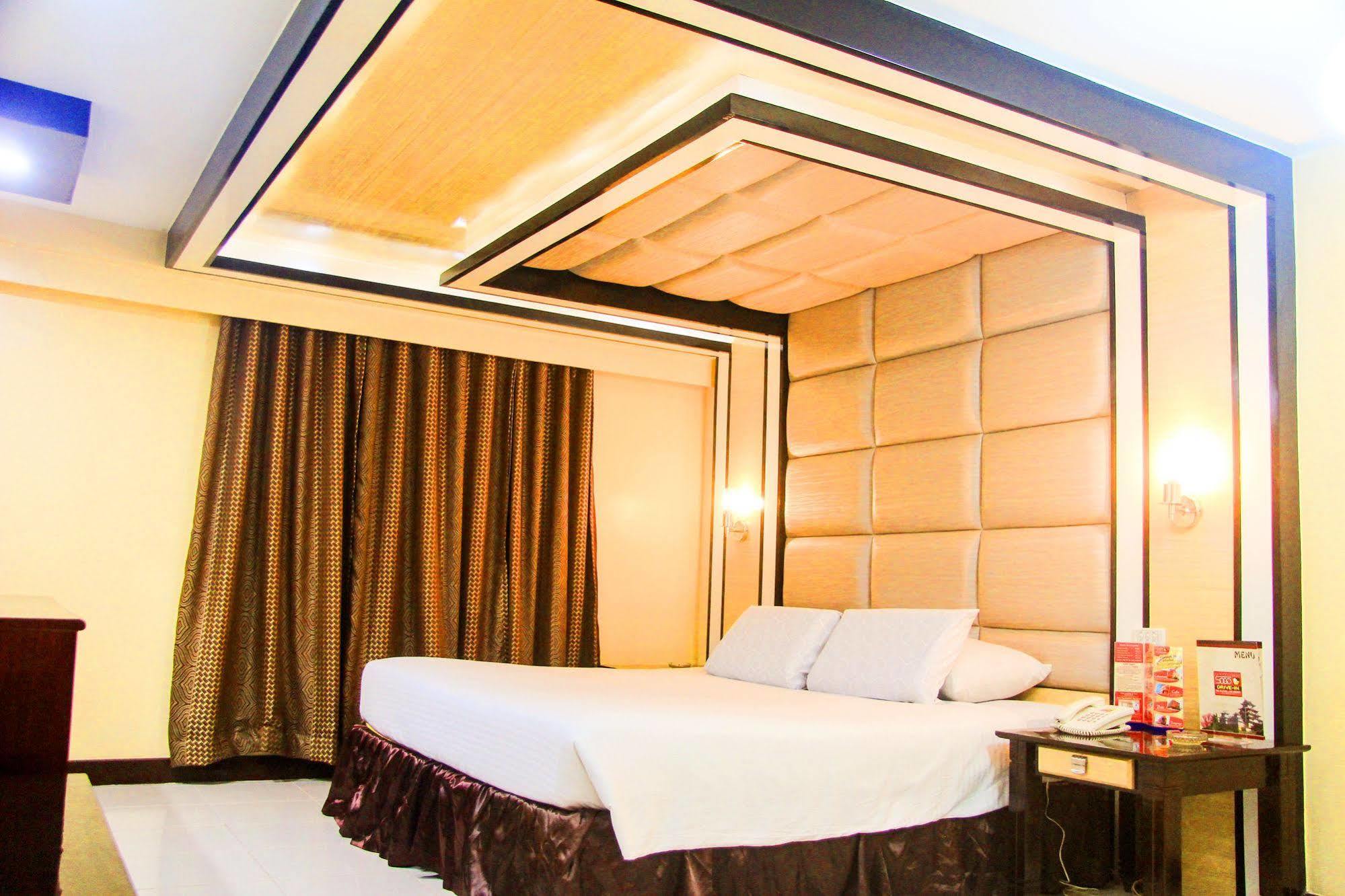 Hotel Sogo Malate Manila Bagian luar foto